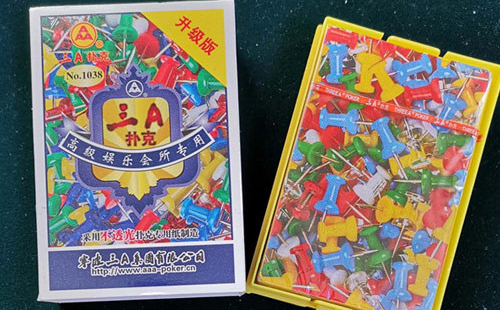 山南扑克批发采购指南与产品质量识别要点解析